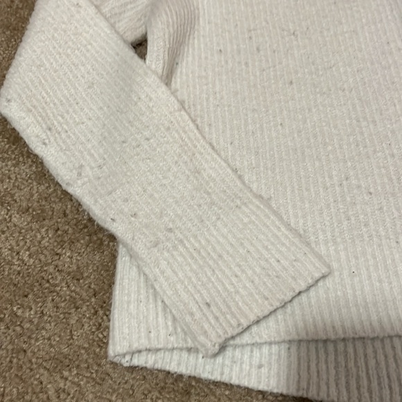 H&M Basics Sweater - Picture 4 of 5
